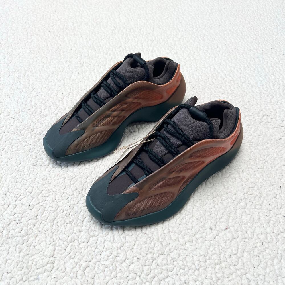 Adidas Yeezy 700 V3 Copper Fade GY4109